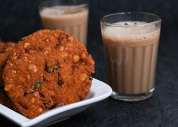 Parippu vada. Photo: Shutterstock/Santhosh Varghese