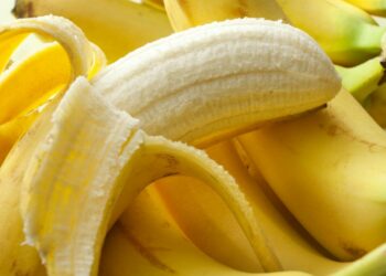 fruit-stills-banana-171262723-586fc7353df78c17b6d6b183