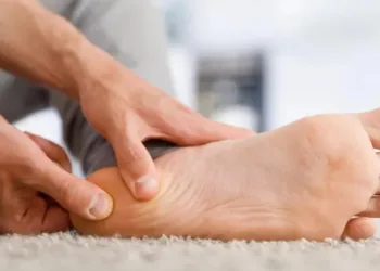 Plantar fasciitis causes and symptoms