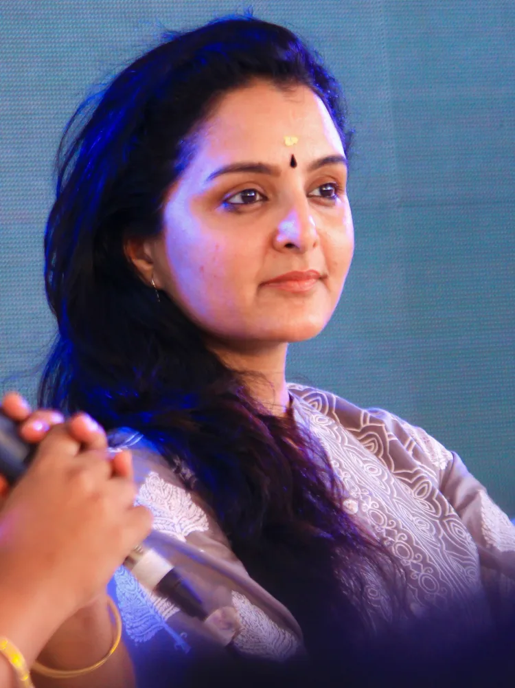 Manju_Warrier_in_KLF_2018
