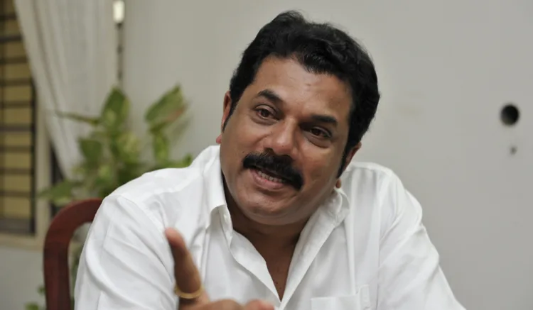 KOCHI 2014  JUNE 25   :  ( WARNING > Use this picture only after 2014 Manorama annual special edition ) Malayalam cine actor Mukesh  . @ Josekutty Panackal