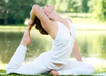 Yoga-for-Spinal-Decompression-A-Path-to-Health-and-Healing