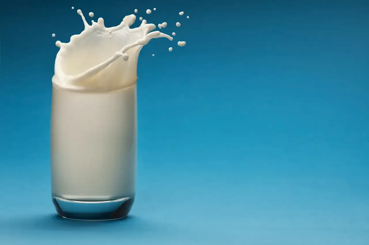 milk-splashing-glass