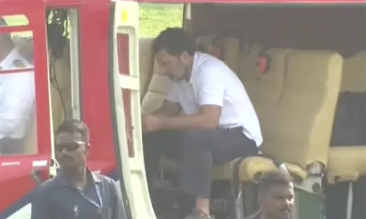 Rahul Gandhi's helicopter stuck in Godda due to lack of permission to fly