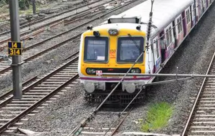 Maharashtra government plans to air-condition all Mumbai local trains