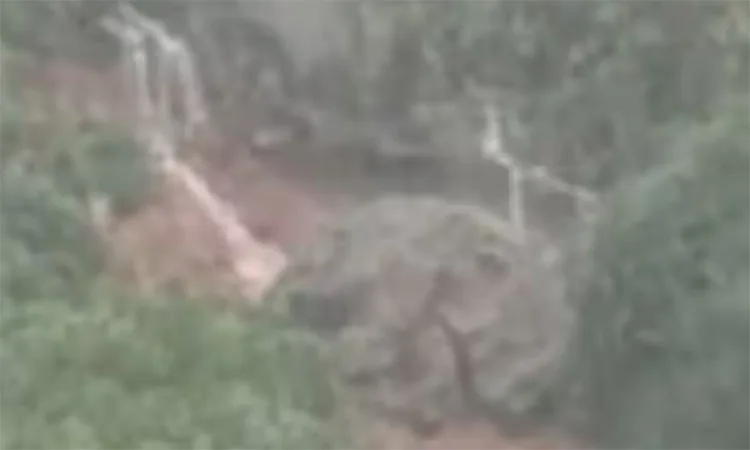 Landslide in Tamil Nadu... 3 houses buried; 7 people including children missing