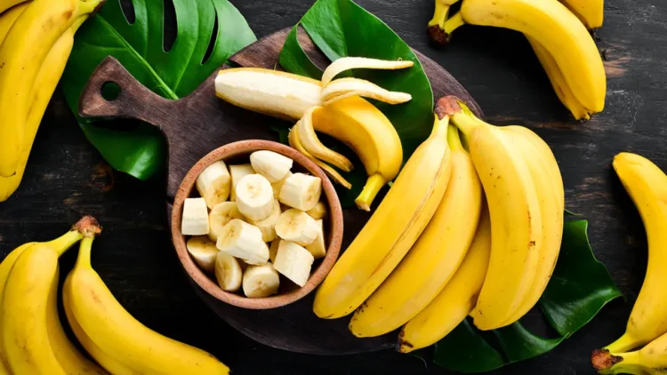 4440854-Banana-hero