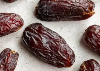 medjool-dates-3-680x1020