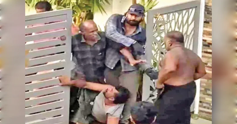 പറമ്പിൽ കയറിയതിനെച്ചൊല്ലി തർക്കം; അരൂരിൽ യുവാവിനെ മർദിച്ച നാലുപേർ അറസ്റ്റിൽ പറമ്പിൽ കയറിയതിനെച്ചൊല്ലി തർക്കം; അരൂരിൽ യുവാവിനെ മർദിച്ച നാലുപേർ അറസ്റ്റിൽ